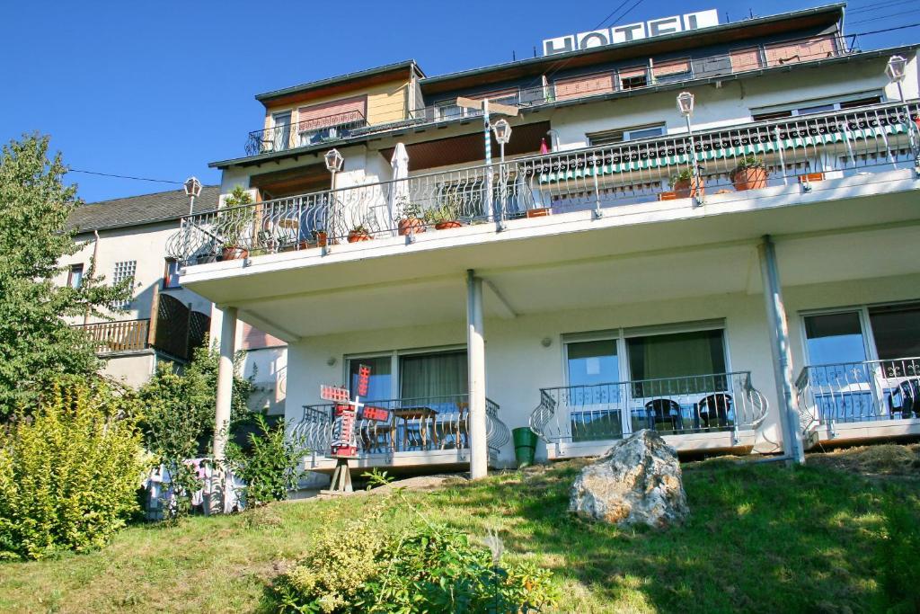 Hotel Restaurant Moselblick Wintrich Kültér fotó