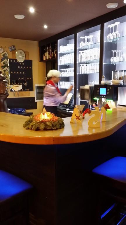 Hotel Restaurant Moselblick Wintrich Kültér fotó